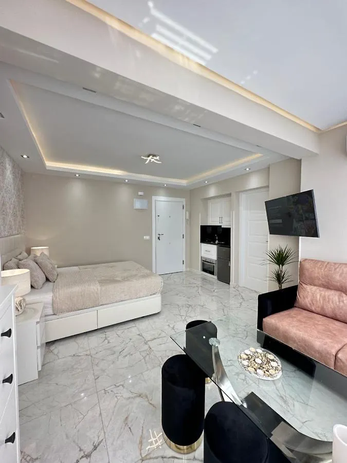 Holiday & Relax - Appartament Center Torremolinos contacts